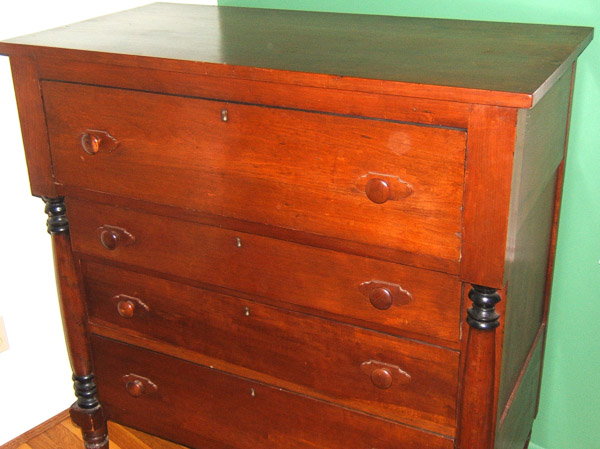 005 3256 Early Cherry Chest