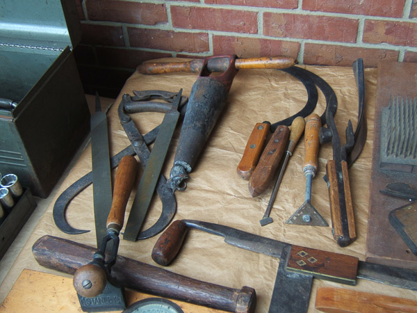 059 3934 Old Hand Tools