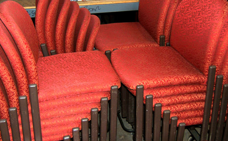 004 4410 Over 25 uph stack chairs